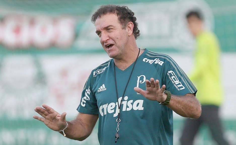 Santos acerta com técnico Cuca até 2019