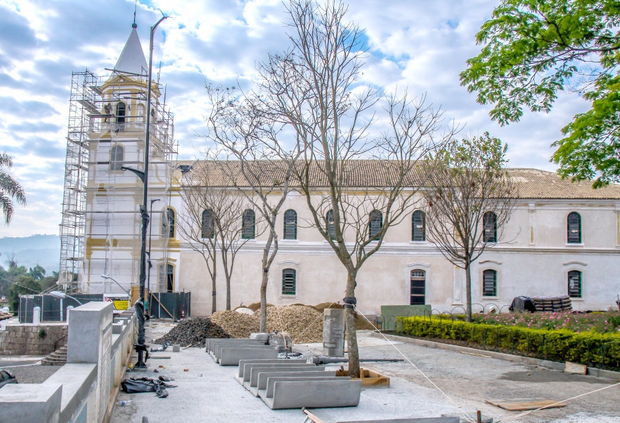 Parnaíba segue realizando obras de restauração da Igreja Matriz
