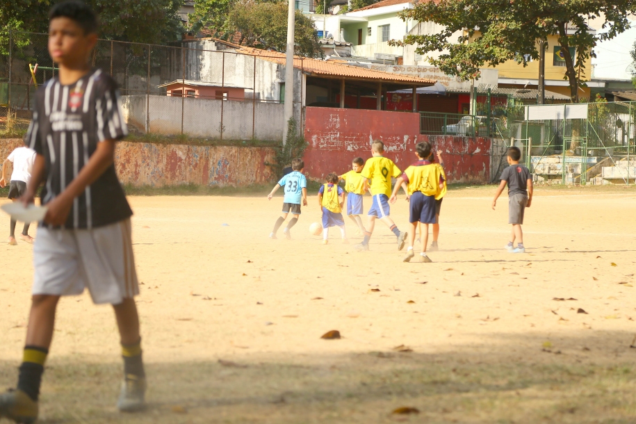 Projeto Educando com a Bola ensina cidadania às crianças