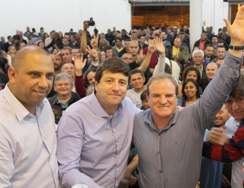 Reunião em Cajamar marca apoio de moradores a Cezar