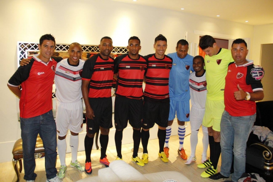 Equipes de futebol e vôlei de Barueri apresentam os seus uniformes