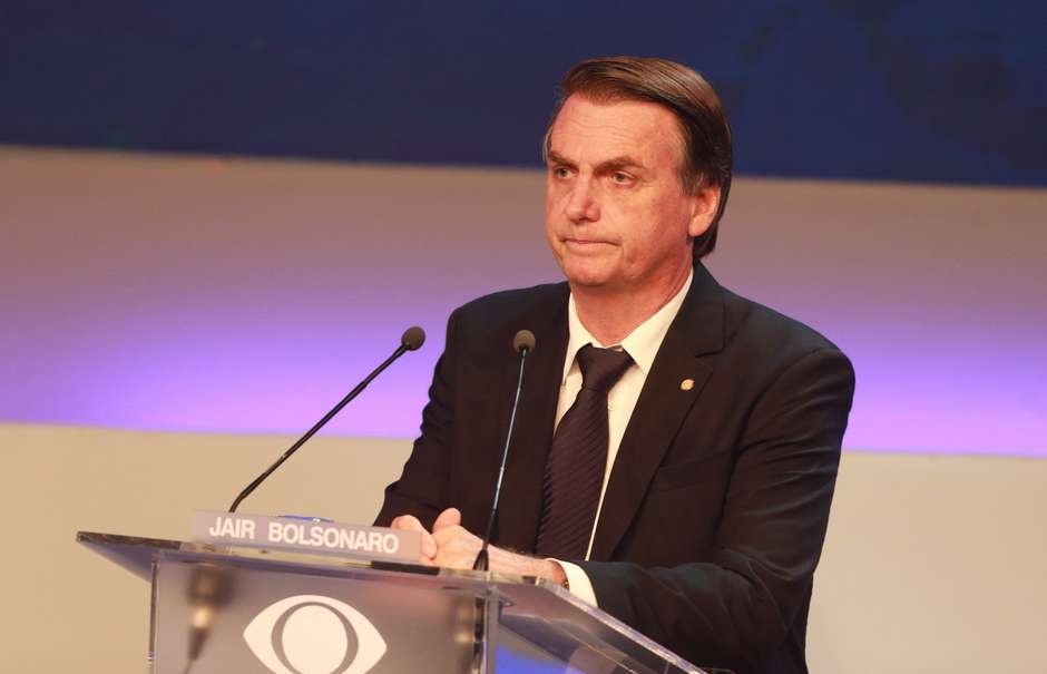 Bolsonaro diz que participará de debates se médicos deixarem