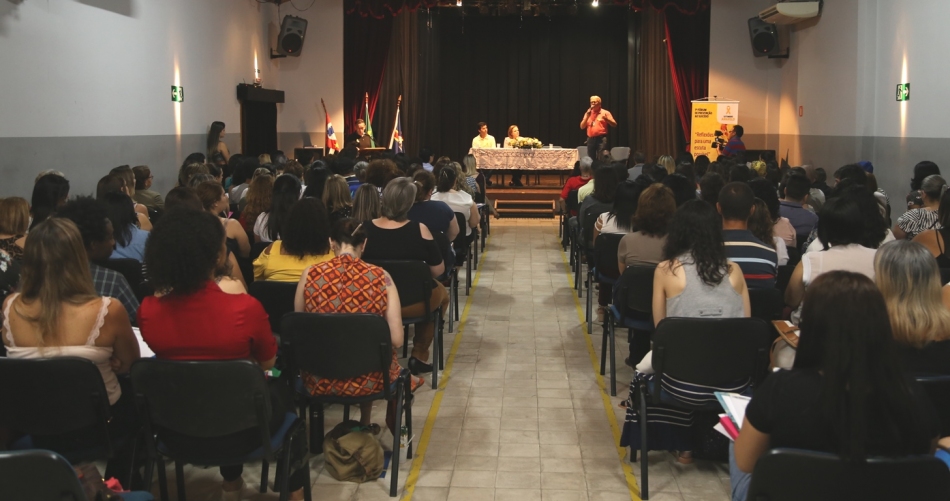 Moradores e servidores participam do 1º Fórum de Prevenção 