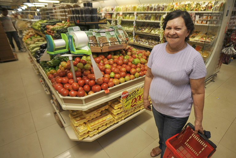 Mercado aposta em juros e inflação menores em 2017