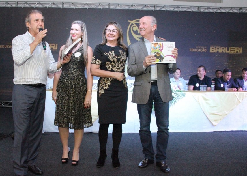 Professor Giz de Ouro contemplou os melhores projetos pedagógicos