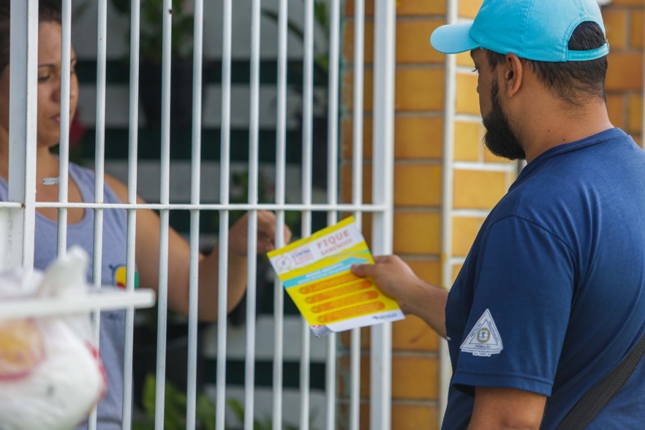 Prefeitura visita residências para combater dengue em Itapevi