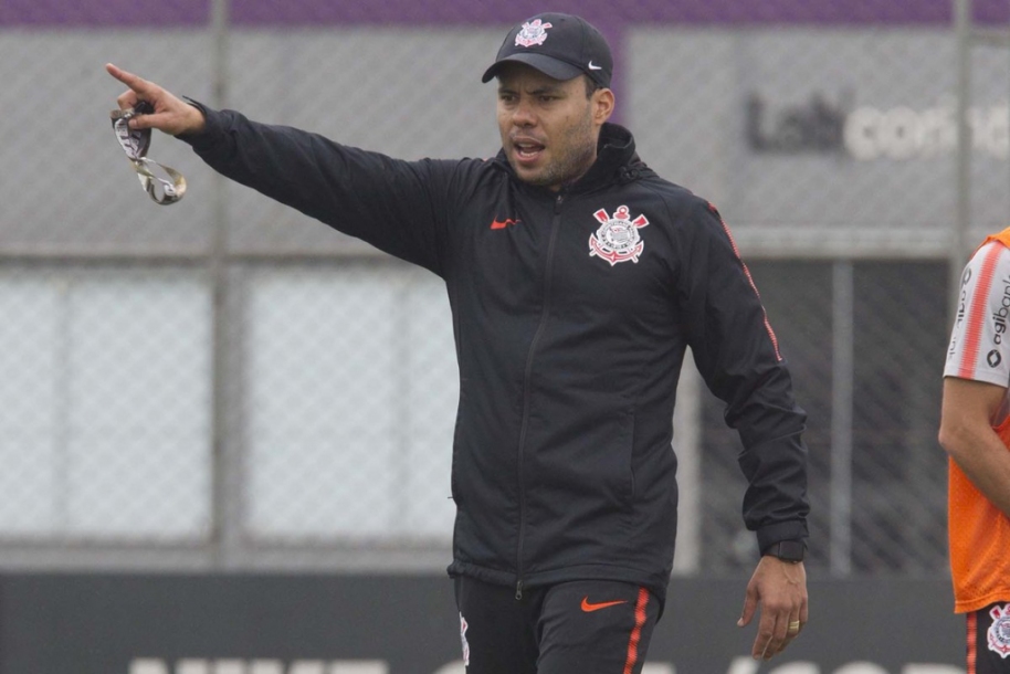 Demitido, técnico Jair Ventura agradece ao Corinthians