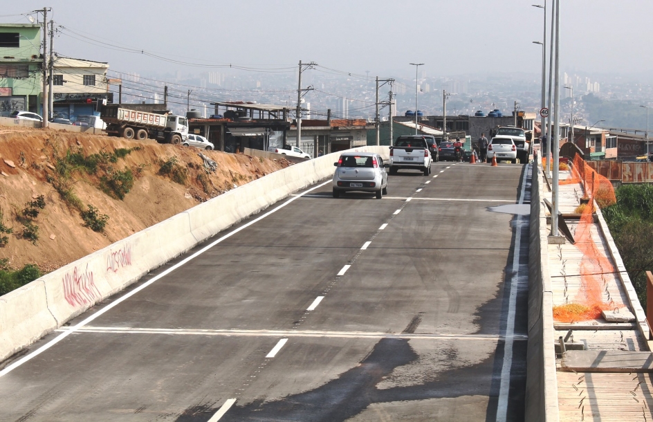Viaduto do Imperial é liberado provisoriamente e já gera fluidez 