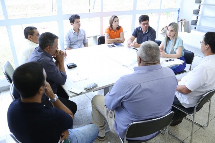 Prefeita determina melhorias da Praça dos Esportes e da Cultura