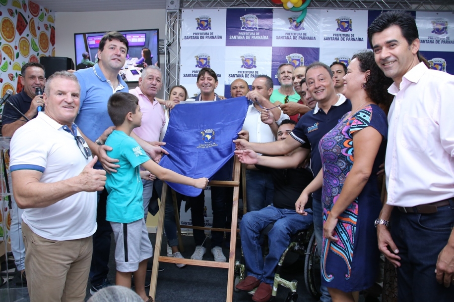 Elvis Cezar inaugura Novo Colégio Magia das Cores