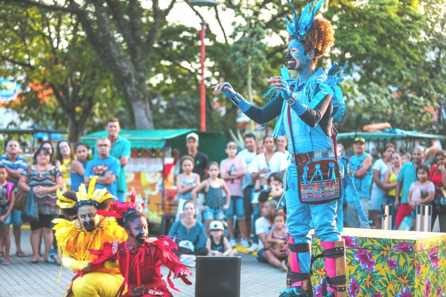 Praça 18 recebe Circuito SESC de Artes no sábado (30)