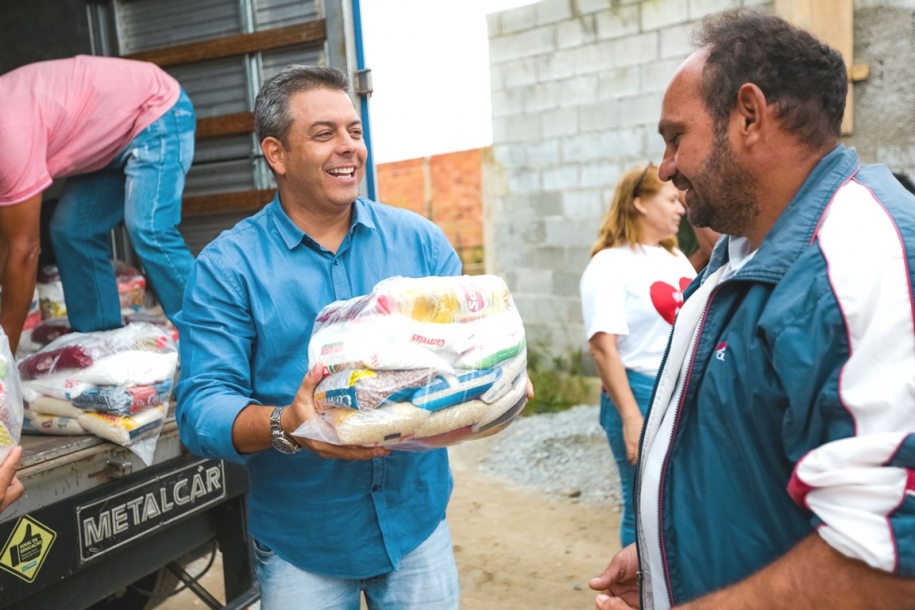 Acolher finaliza entrega de 2,5 mil cestas básicas em Itapevi
