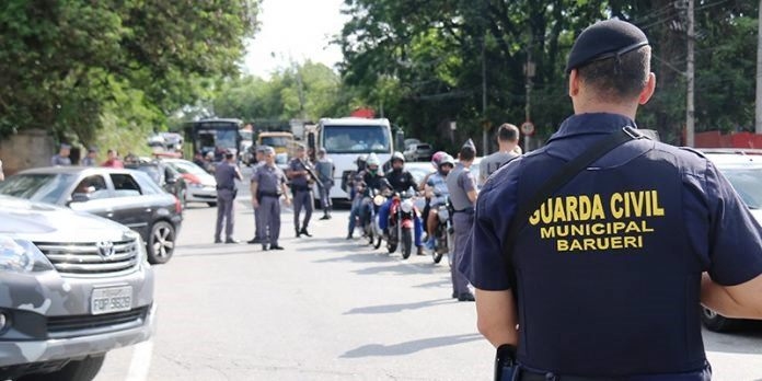 GMB realiza flagrante de furto qualificado e tráfico de drogas