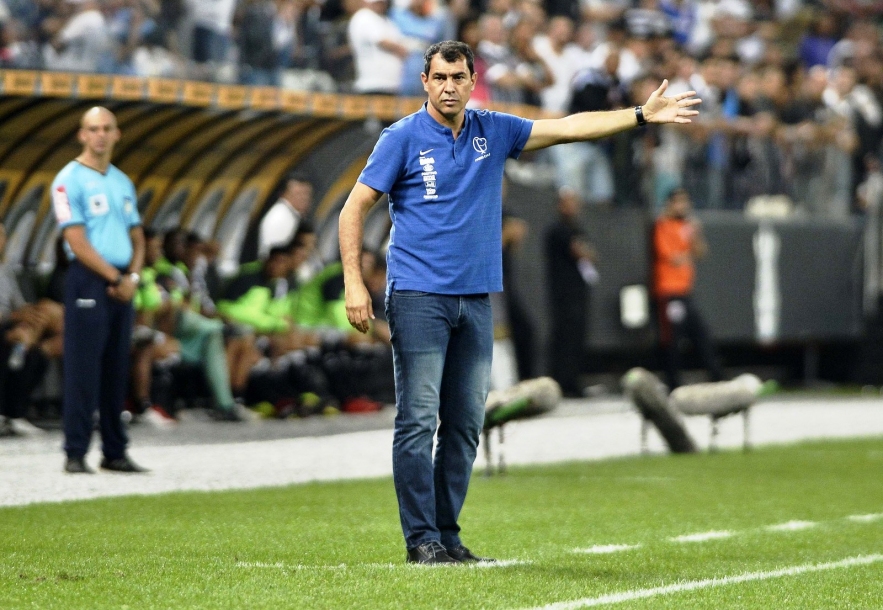 Ceará vence em Itaquera, mas Timão avança na Copa do Brasil