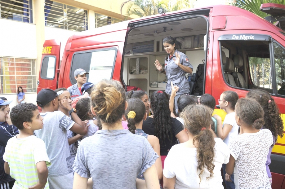 Programa Bombeiro Educador começa na EMEB Veneranda