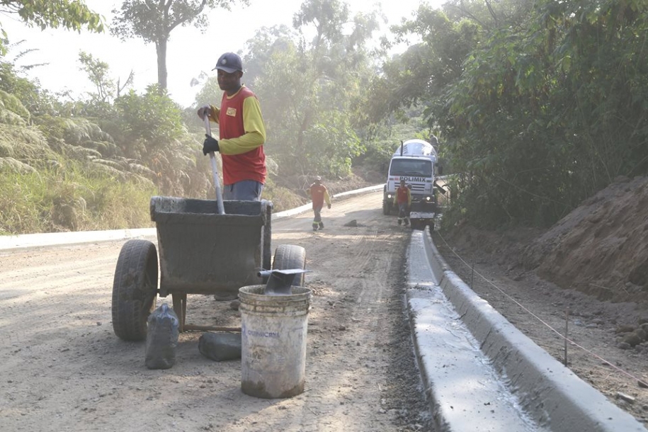 Parnaíba faz operação de pavimentação e revitalizações