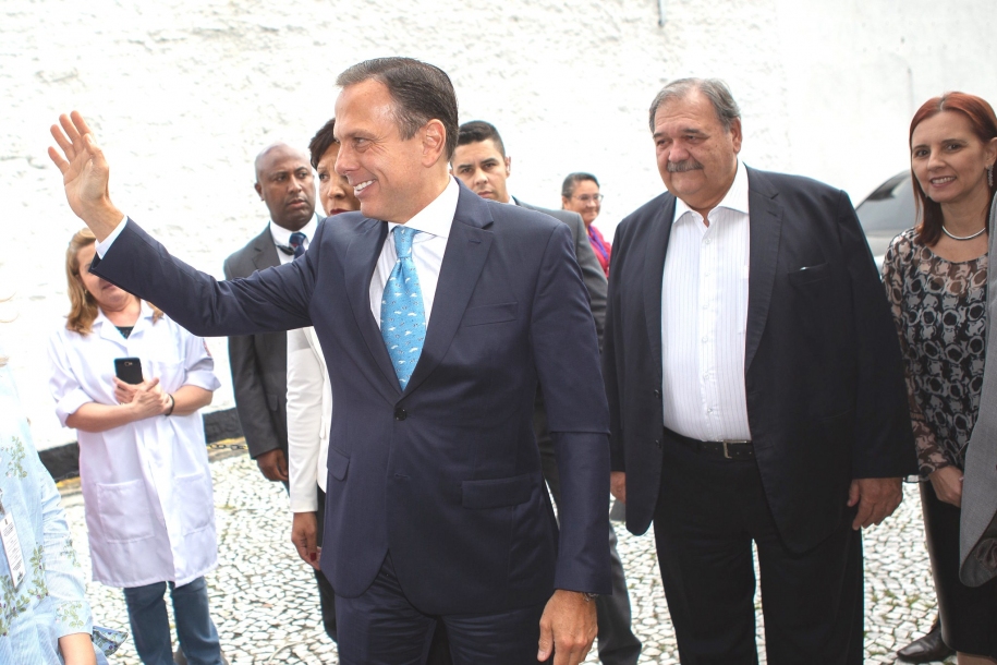 João Doria inicia campanha de vacinação contra gripe em SP