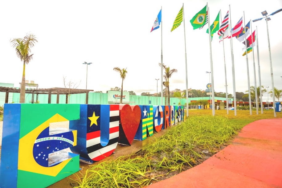 Praça do Nordestino é entregue à população de Itapevi