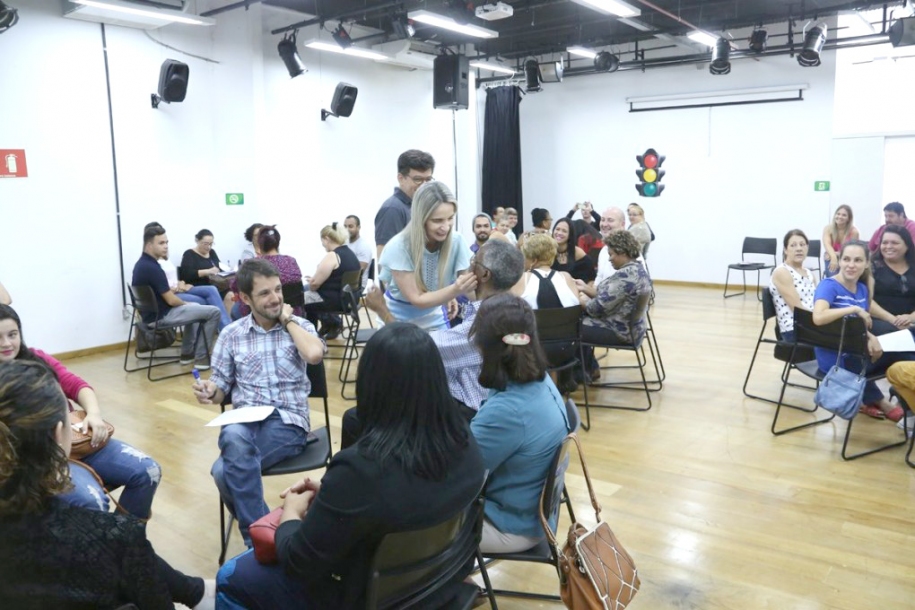 Paula Ribas participa de reunião com colaboradores da Cultura