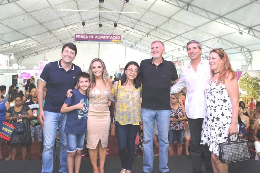 Elvis e Selma Cezar realizam abertura oficial da Parnaíba Beauty