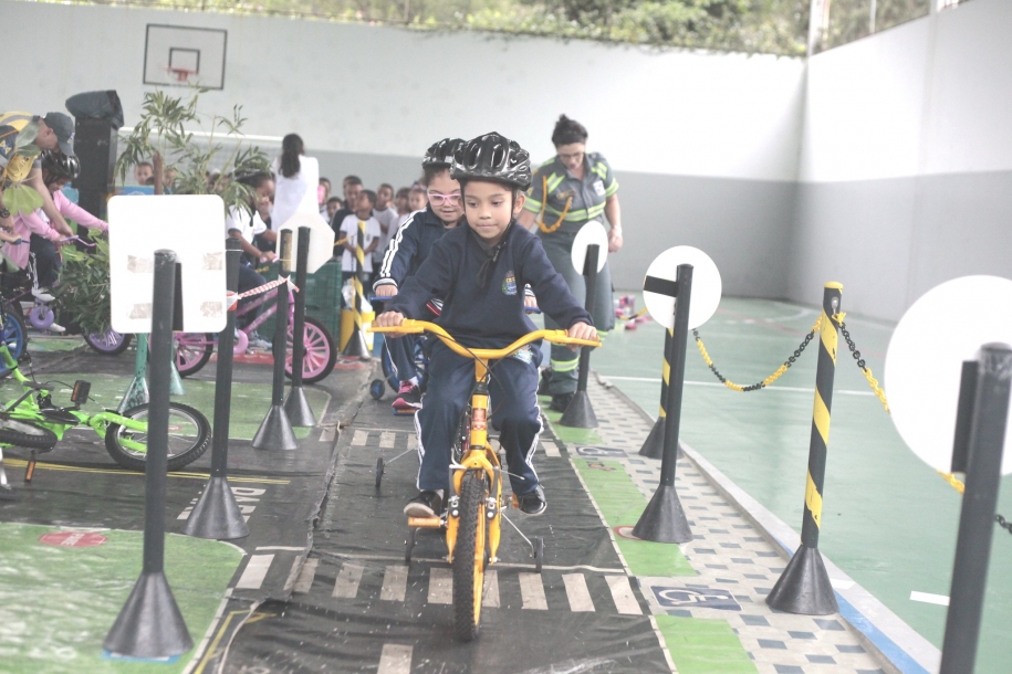 Programa de Barueri ensina crianças sobre trânsito mais seguro  