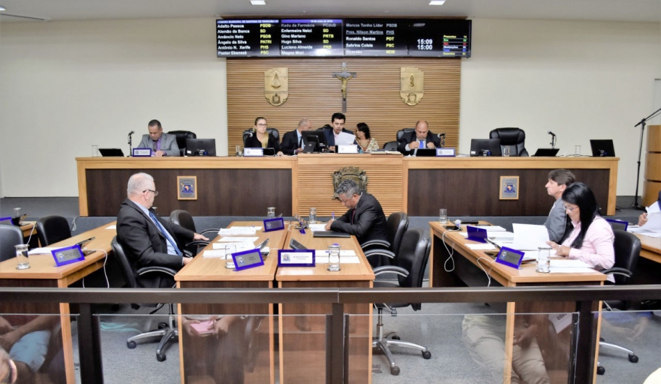 Câmara aprova PL que garante abono financeiro ao magistério