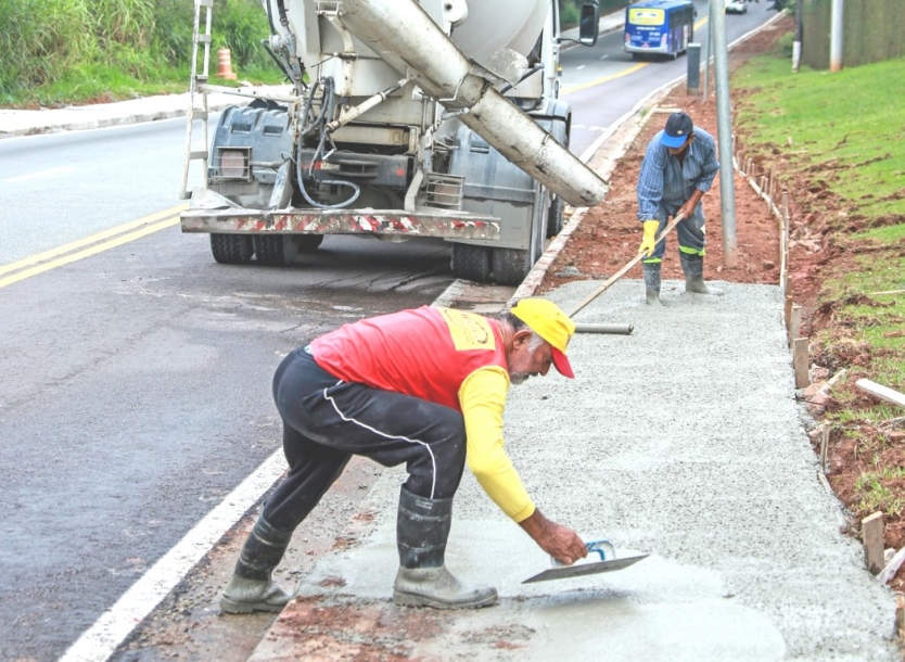 Alphaville e região central de Parnaíba ganham novas calçadas