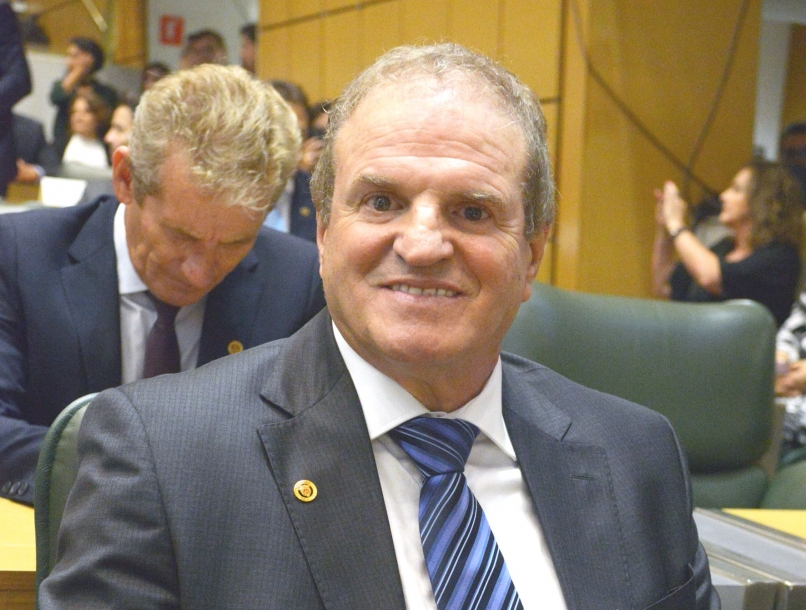 Cezar cria Projeto que visa contratação de jovens tutelados