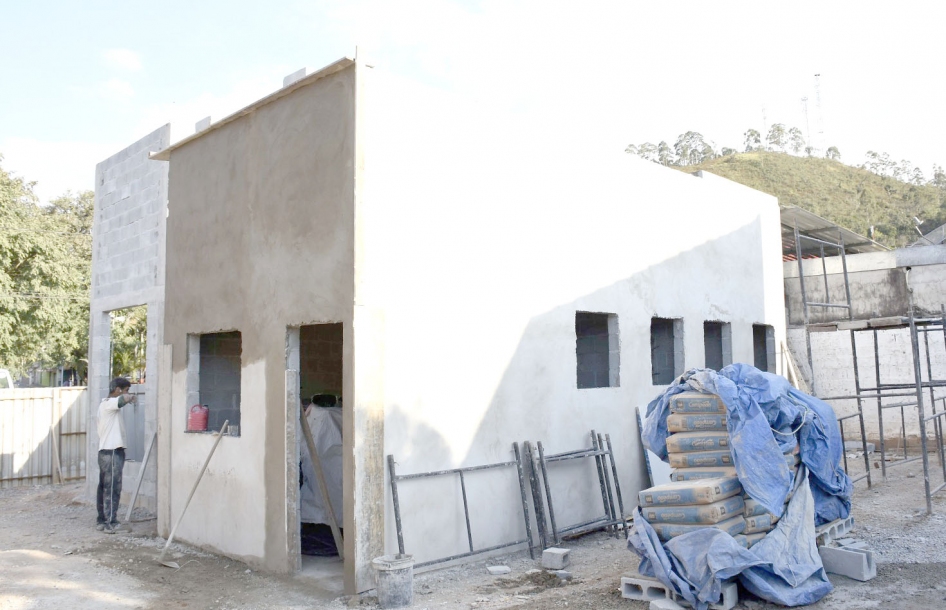 Construção do Posto da GCM e Central de Ambulância avançam 