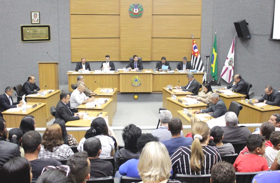 Câmara autoriza Danilo Joan a contratar OS para gerir escolas