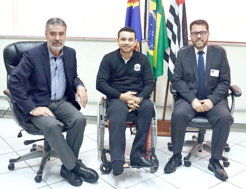 Nilson Martins recebe equipe da FGV na Câmara Municipal