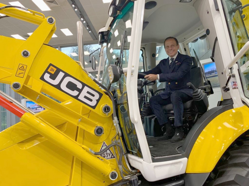 JCB confirma investimento de R$ 100 milhões na fábrica de SP