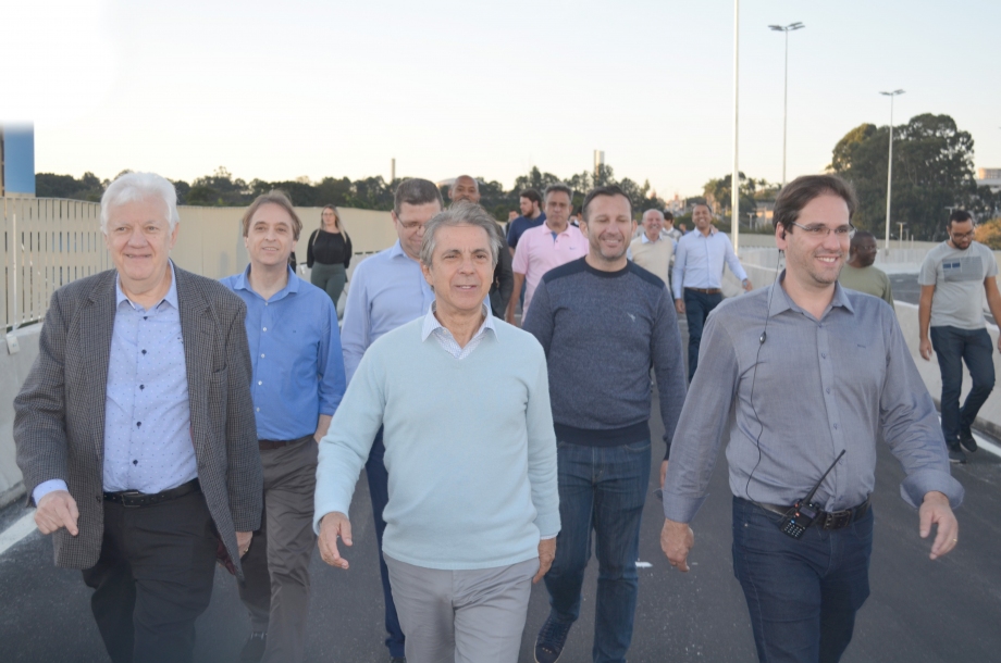 Furlan entrega Viaduto sobre a Alameda Araguaia no Tamboré