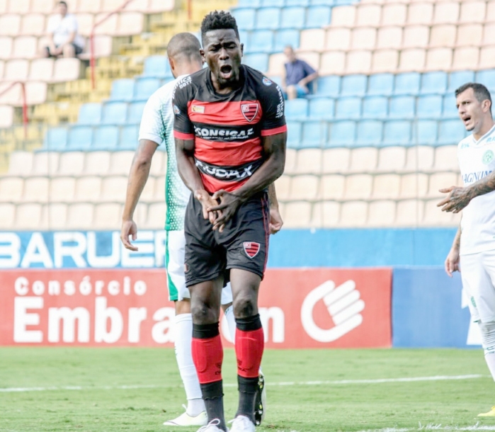 Oeste terá volta de Kanu para duelo contra o RB Bragantino