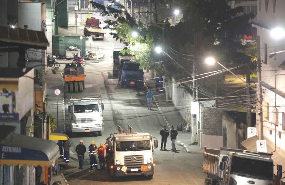 Itapevi realiza obras de recape em ruas e avenidas no Centro