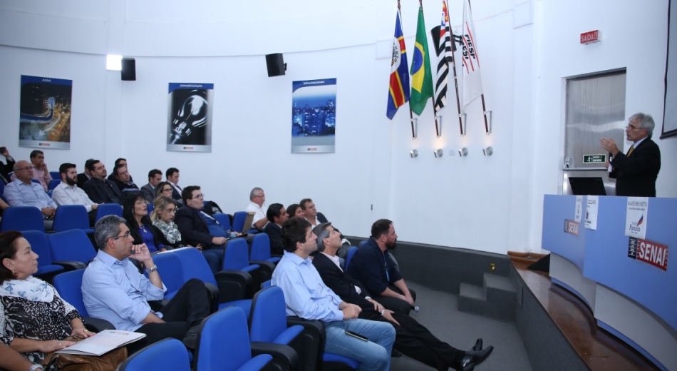 Empresários parnaibanos participam do 1º Fórum de Investimentos 