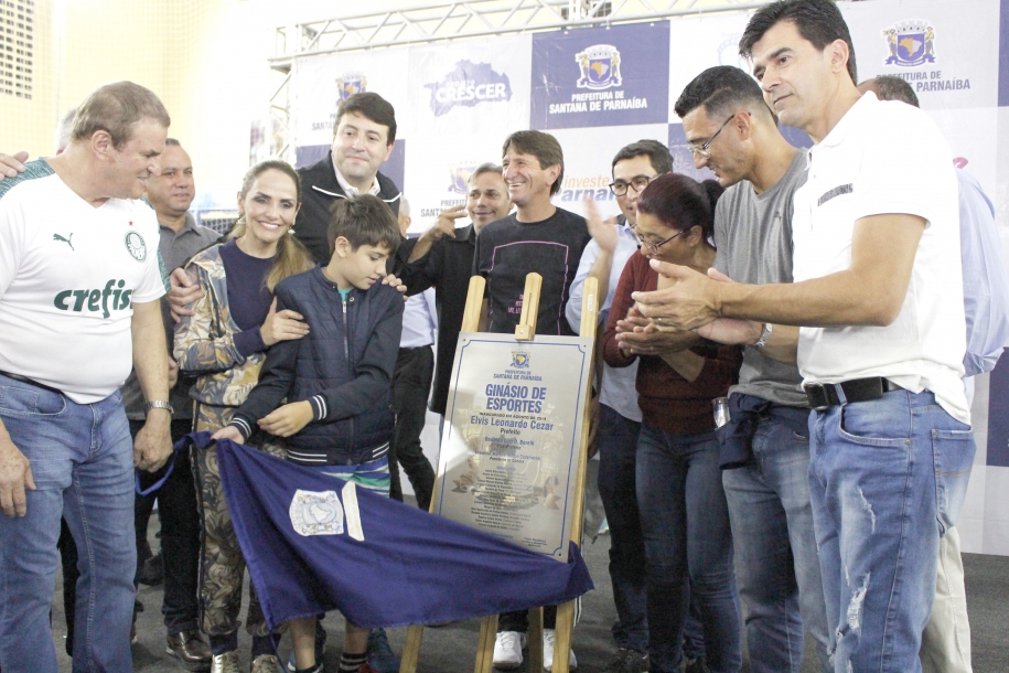 Elvis Cezar entrega Ginásio e Agência da Previdência Social