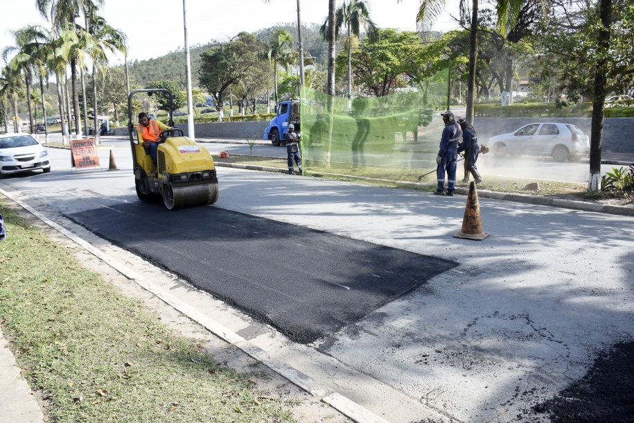 Obras e Serviços Públicos seguem com Programa Tapa Buraco
