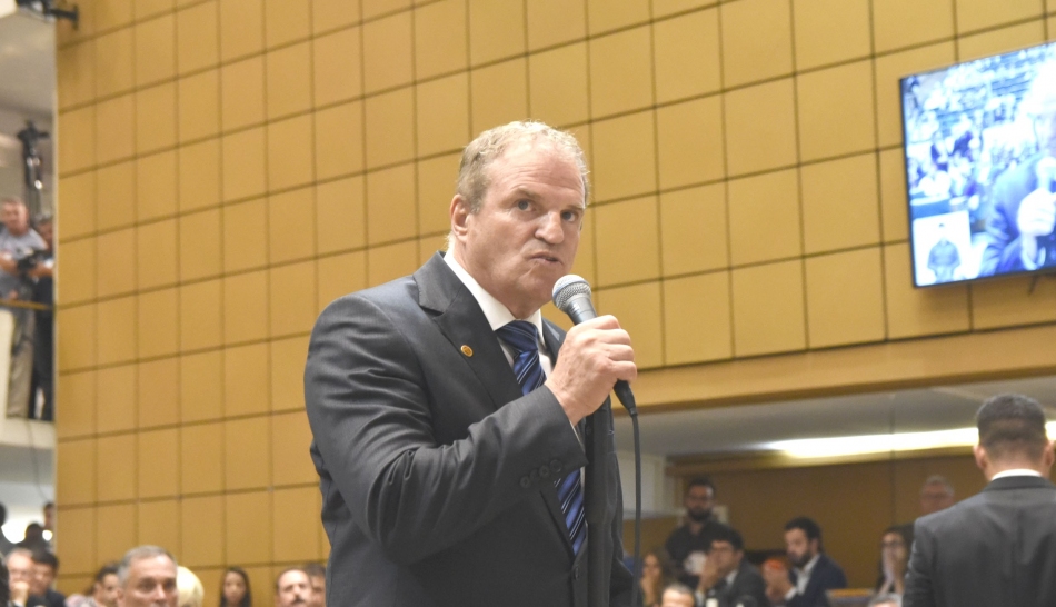 PL de Cezar obriga Estado a compensar município que perde ICMS