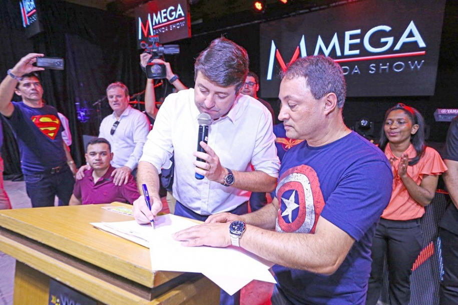 Professores de Parnaíba ganharão 50% de aumento no bônus mensal