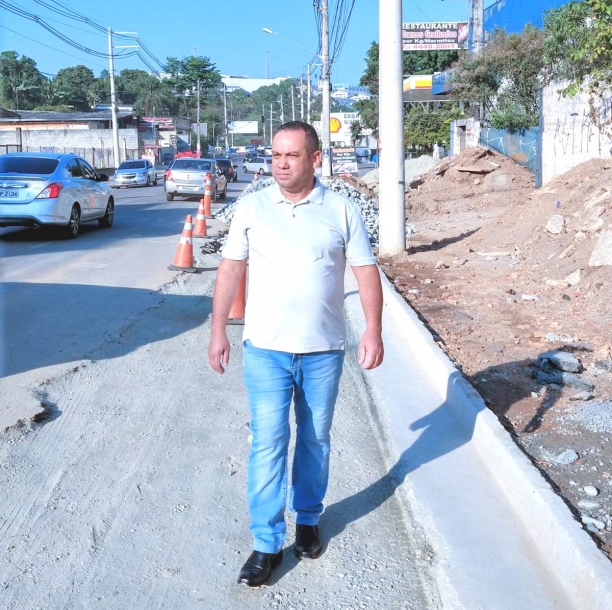 Adalto Pessoa vistoria obras de duplicação da Tenente Marques