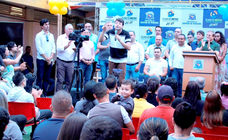 Elvis Cezar entrega reforma e ampliação do Pingo de Gente 