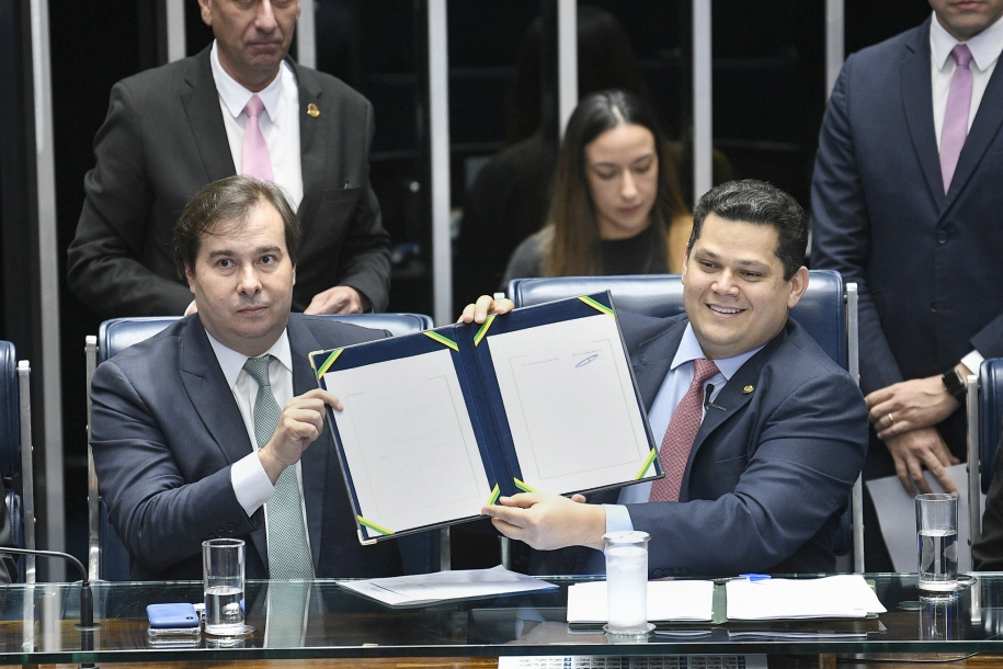 Congresso promulga a Emenda Constitucional da Nova Previdência