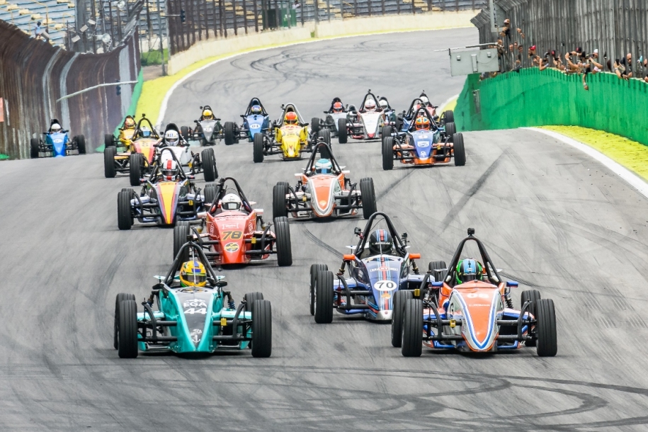 Gara Competition é bicampeã da categoria Light de Fórmula 1600