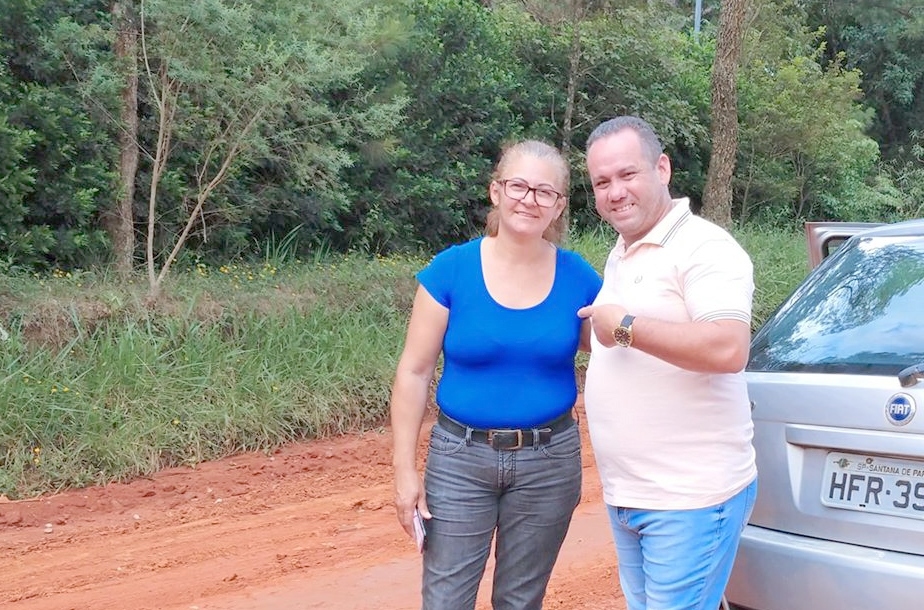 Adalto Pessoa acompanha início da pavimentação da Rua Mussum