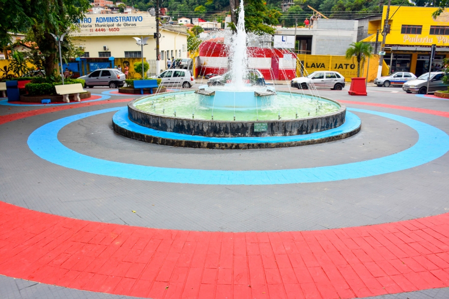 Praça da Lavrinha é revitalizada em Cajamar-Centro