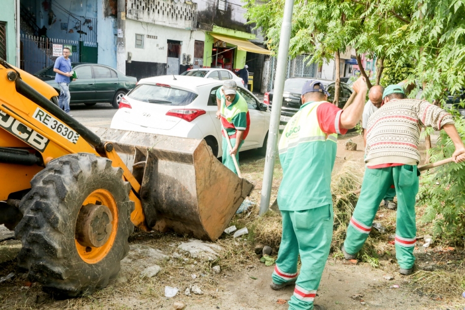 Operação Osasco Renovada promove limpeza e manutenção de vias 