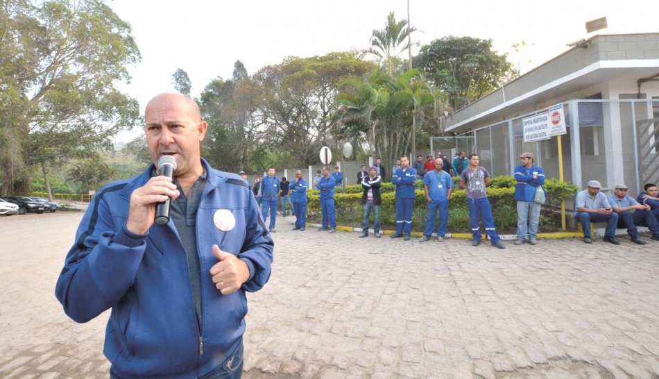 Metalur demite 100 funcionários em Araçariguama 