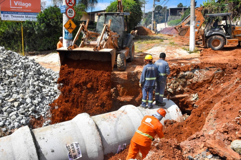 Obra de drenagem visa acabar com ponto de alagamento no Polvilho