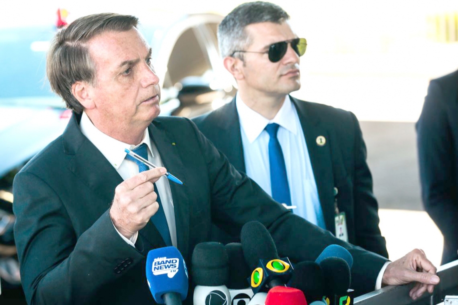 Jair Bolsonaro afirma que vai faltar dinheiro para pagar servidor
